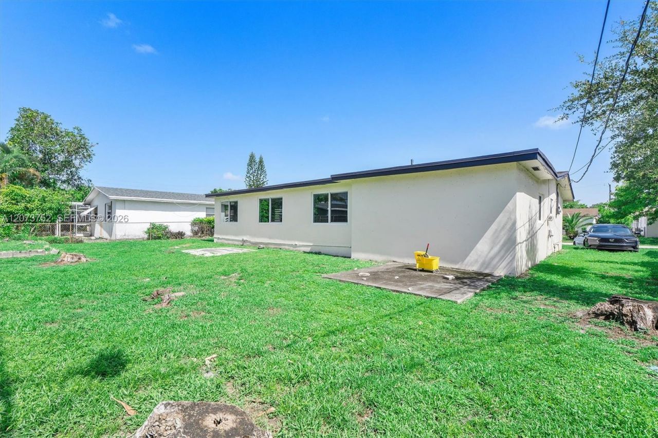 8544 Sheraton Dr, Miramar, FL 33025 Photo