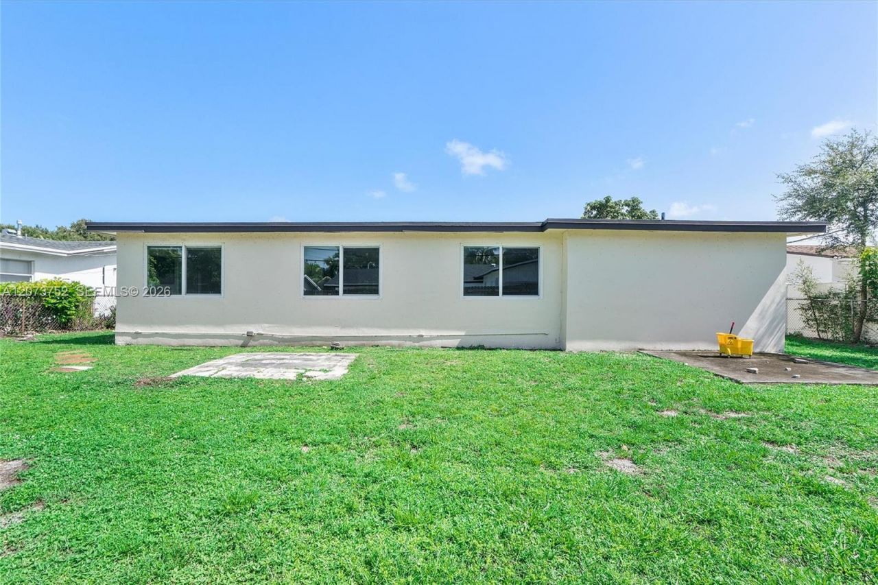 8544 Sheraton Dr, Miramar, FL 33025 Photo