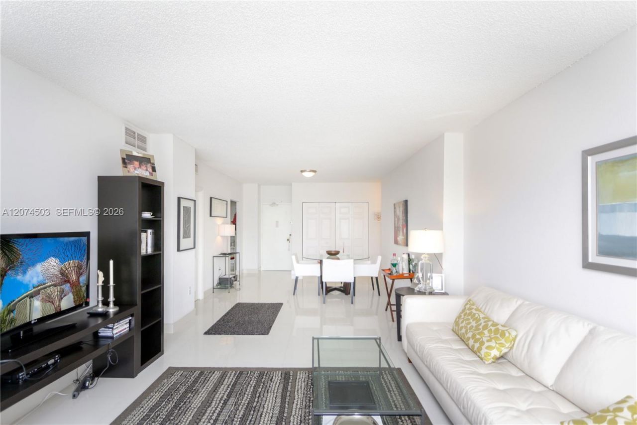 1985 S Ocean Dr , Unit 17K, Hallandale Beach, FL 33009 Photo