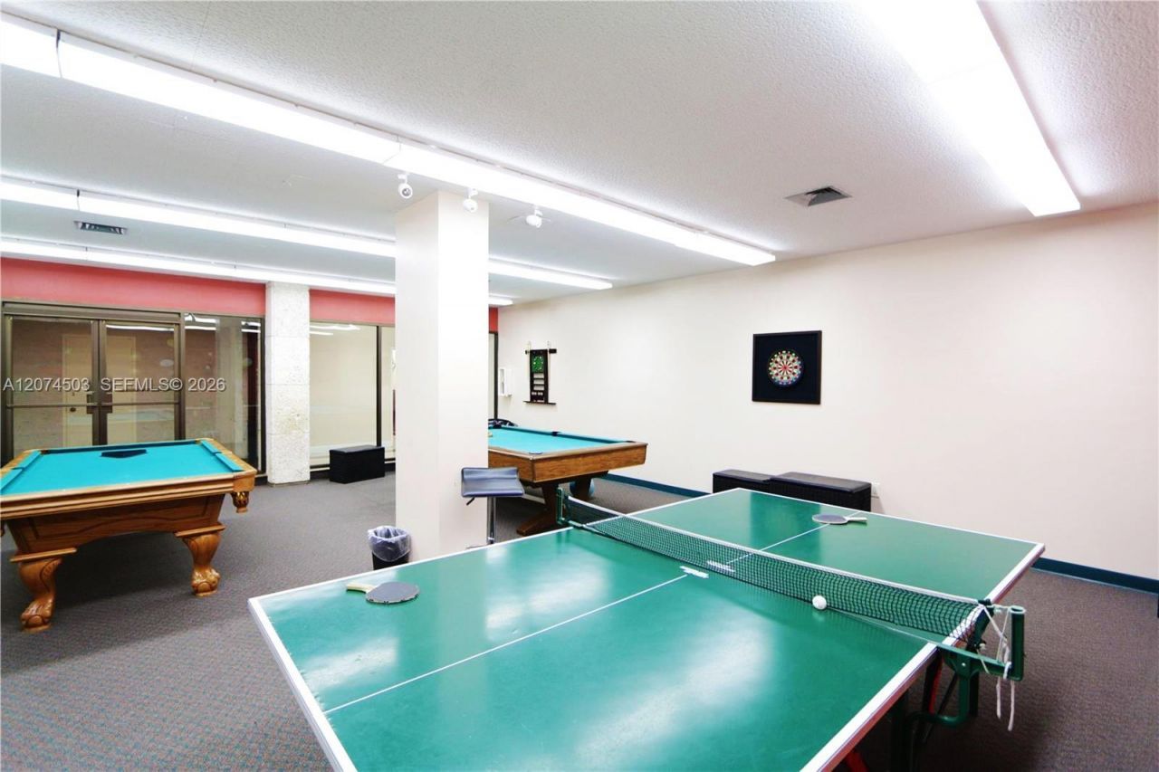 1985 S Ocean Dr , Unit 17K, Hallandale Beach, FL 33009 Photo