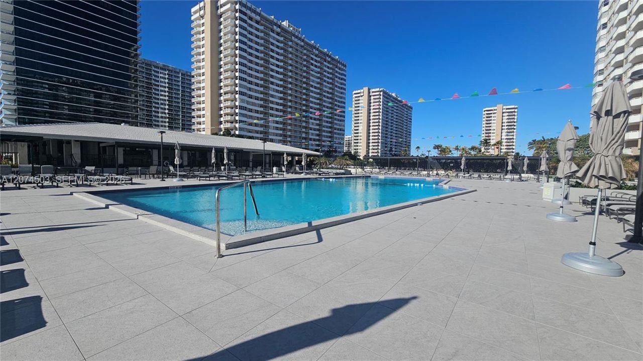 1985 S Ocean Dr , Unit 17K, Hallandale Beach, FL 33009 Photo