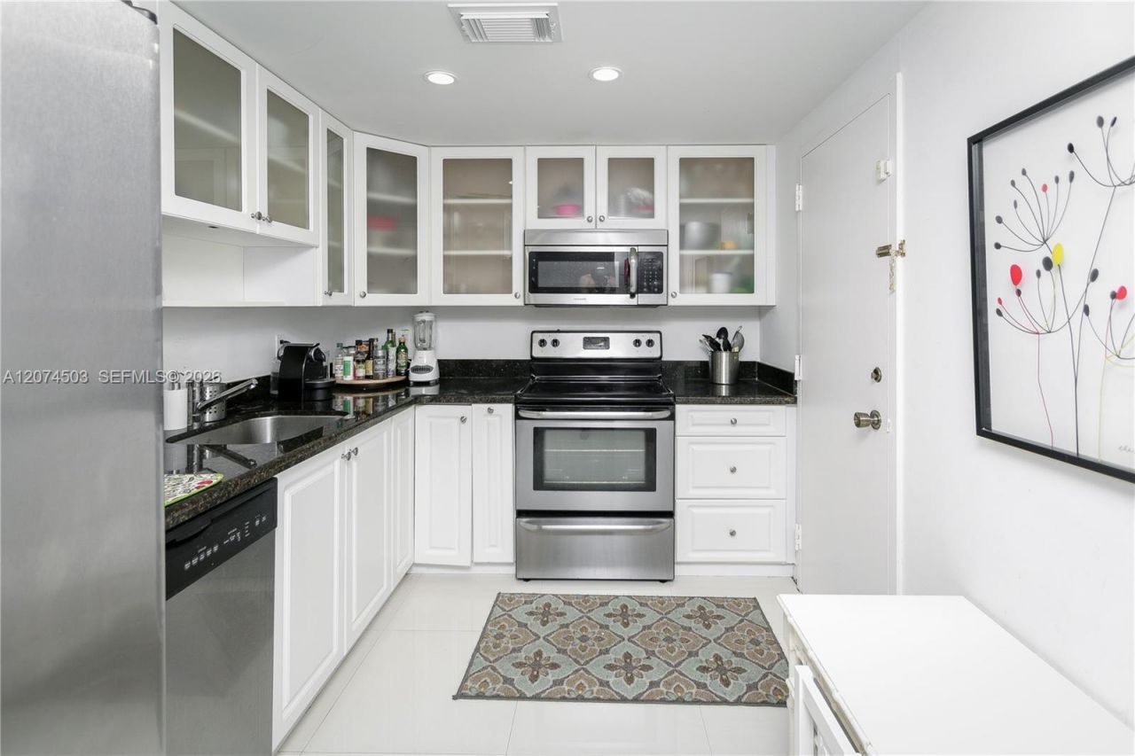 1985 S Ocean Dr , Unit 17K, Hallandale Beach, FL 33009 Photo