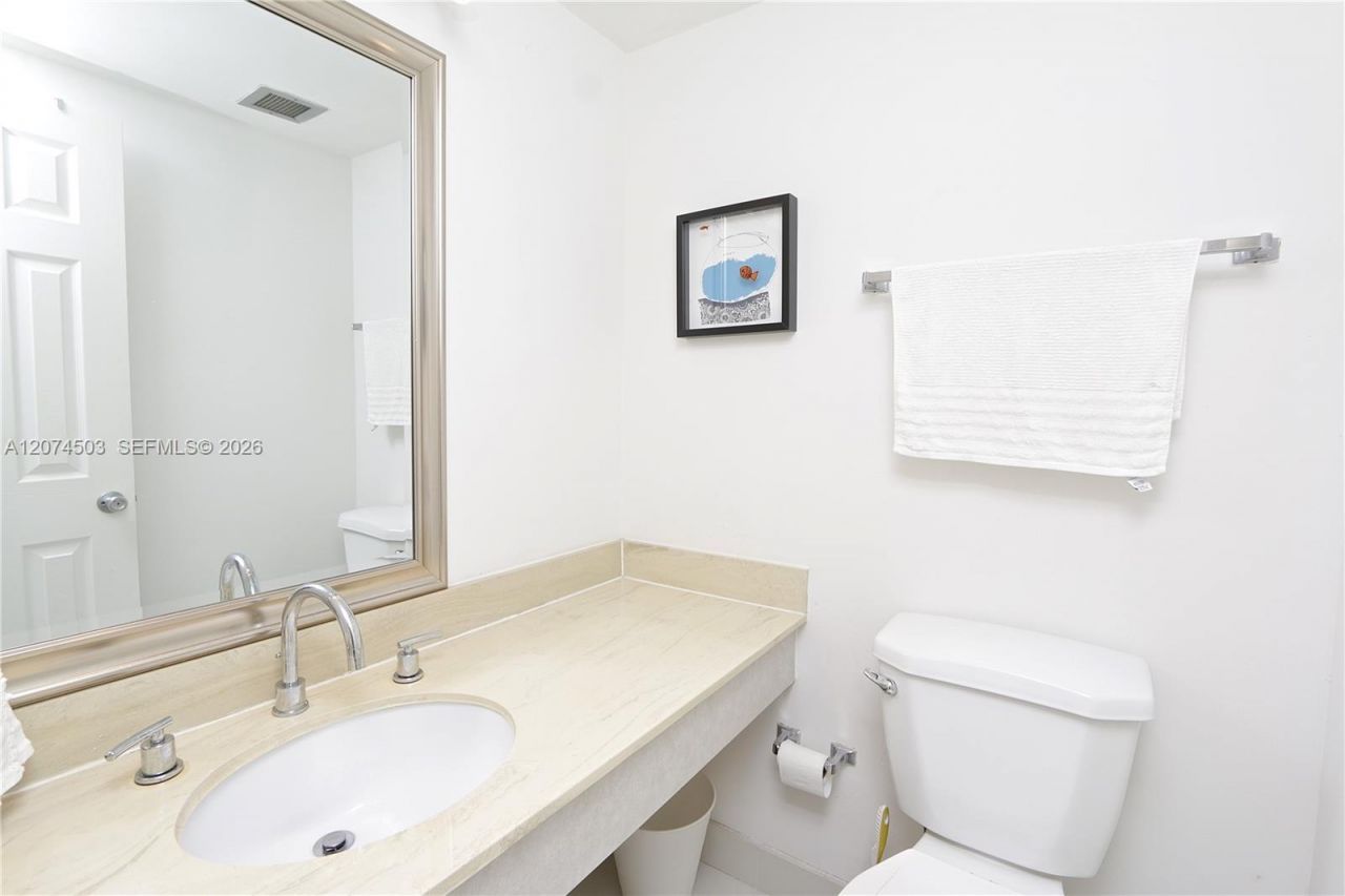1985 S Ocean Dr , Unit 17K, Hallandale Beach, FL 33009 Photo