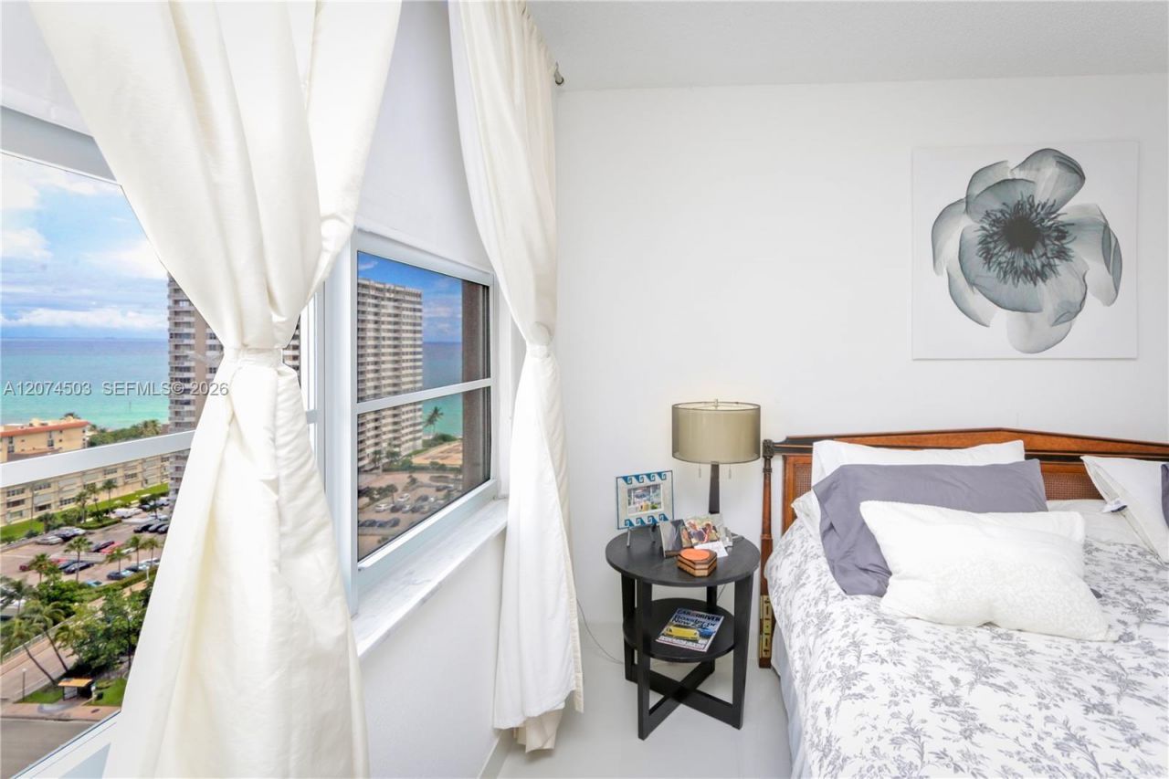 1985 S Ocean Dr , Unit 17K, Hallandale Beach, FL 33009 Photo