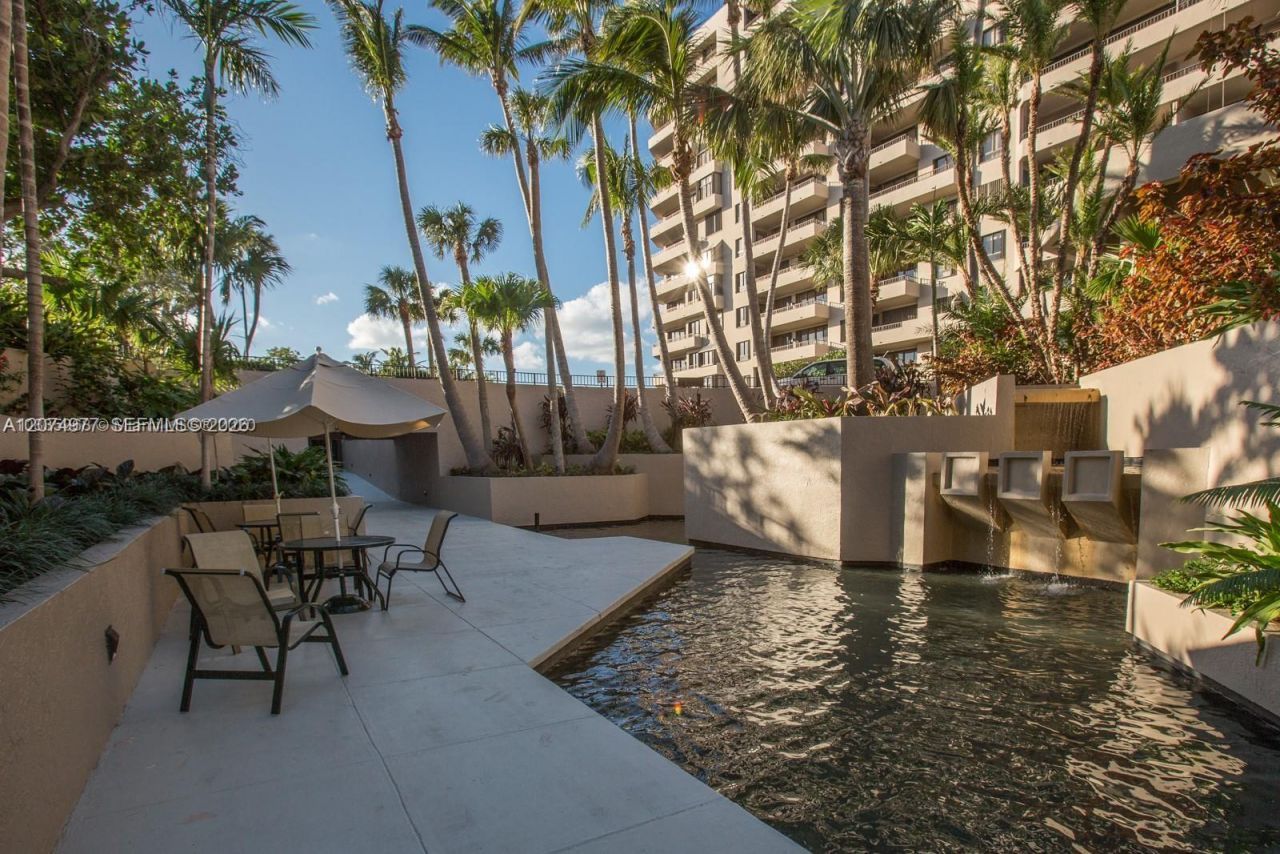 201 Crandon Blvd , Unit 431, Key Biscayne, FL 33149 Photo