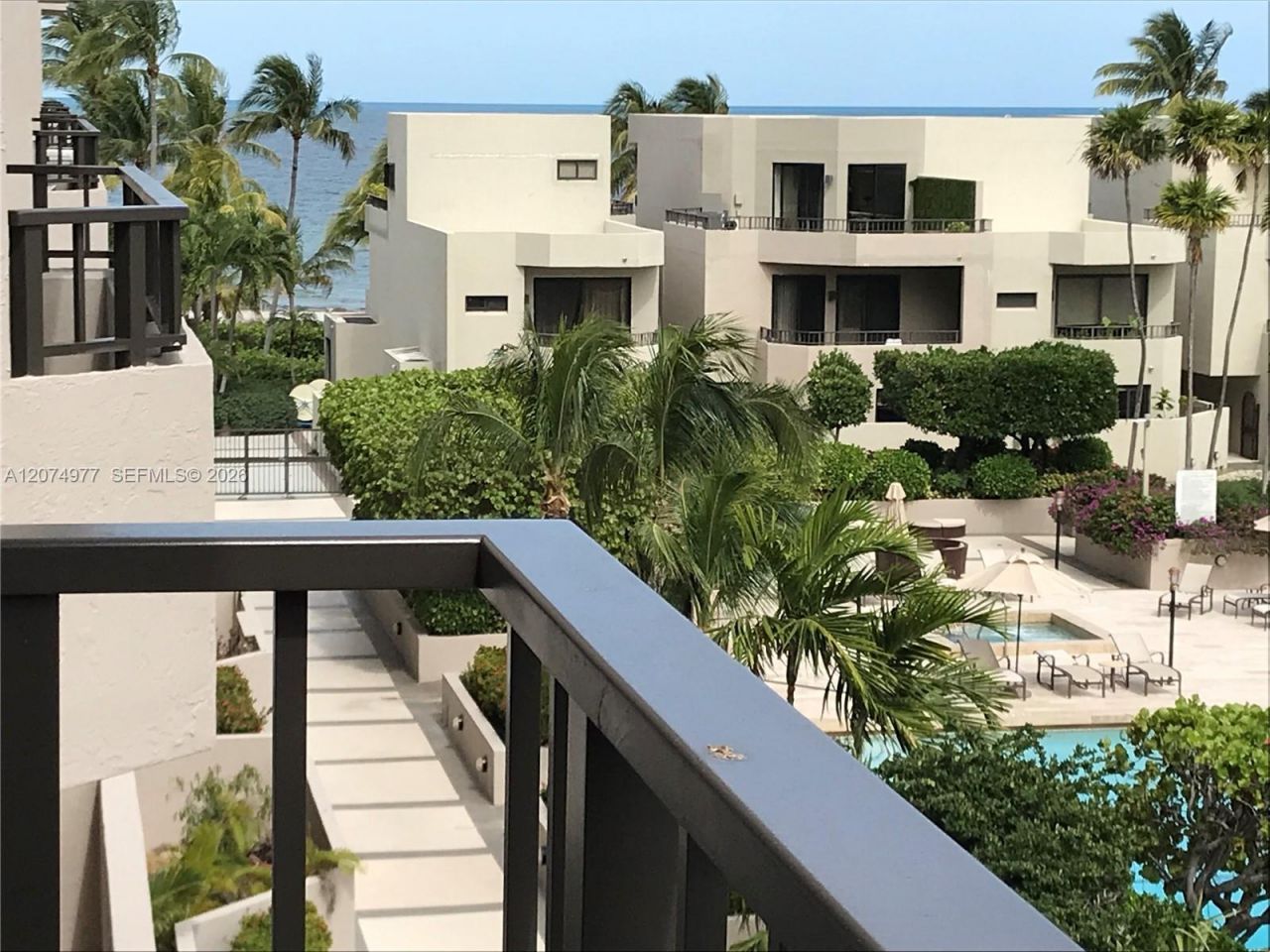 201 Crandon Blvd , Unit 431, Key Biscayne, FL 33149 Photo