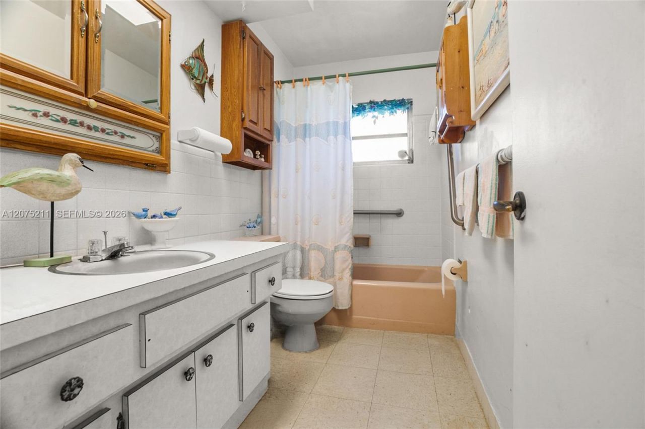 7509 Garfield St , Hollywood, FL 33024 Photo