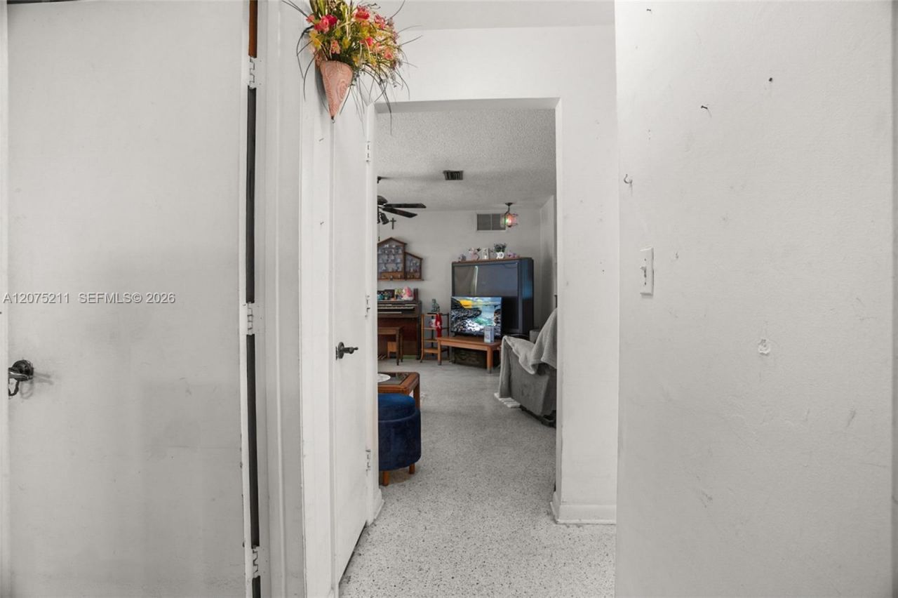 7509 Garfield St , Hollywood, FL 33024 Photo