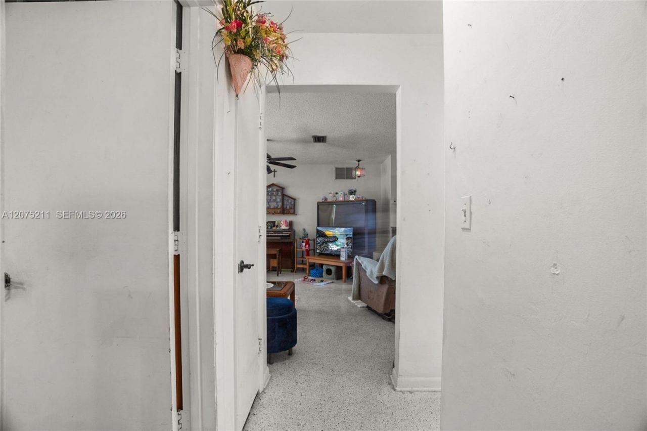 7509 Garfield St , Hollywood, FL 33024 Photo