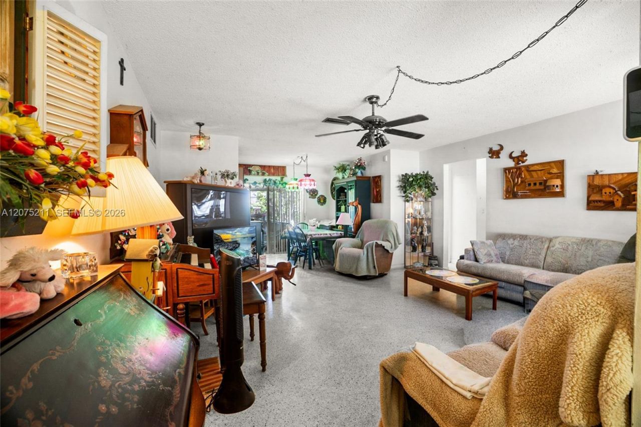 7509 Garfield St , Hollywood, FL 33024 Photo