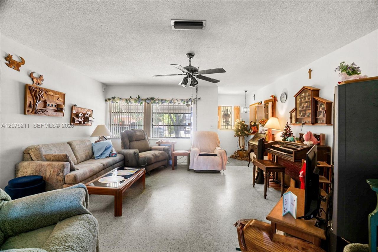 7509 Garfield St , Hollywood, FL 33024 Photo