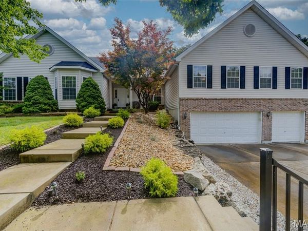208 Churchill Downs Court, Fenton, MO 63026
