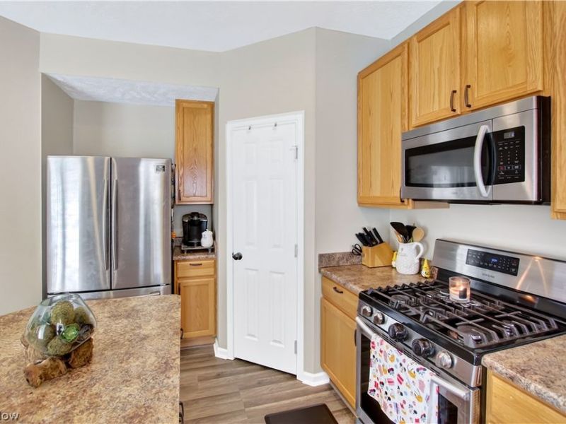 1240 Creekledge Court, Streetsboro, OH 44241 Photo 5