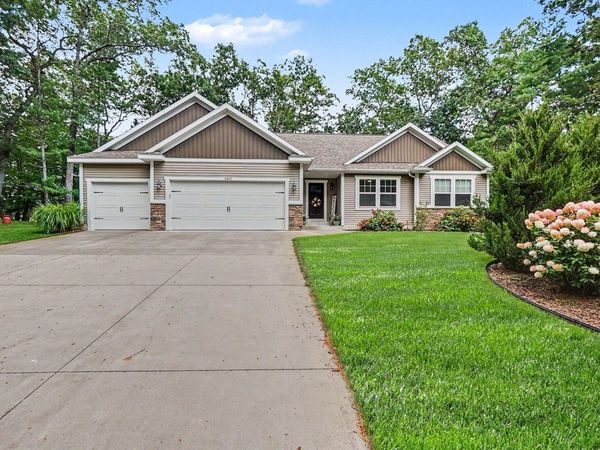 4462 Manchester Lane, Twin Lake, MI 49457