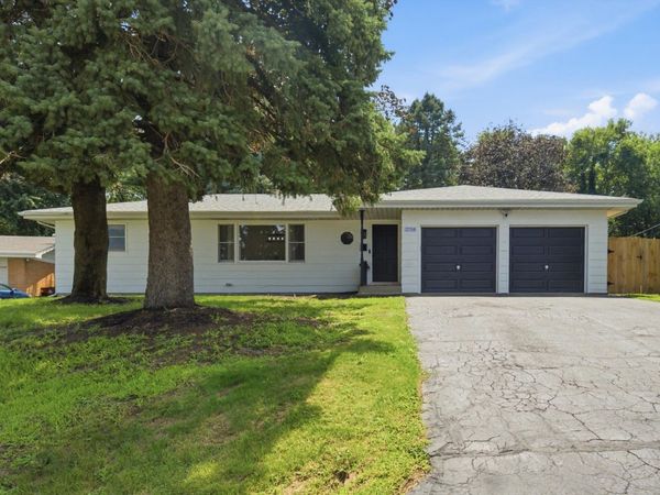 2758 Lancaster Drive , Joliet, IL 60433
