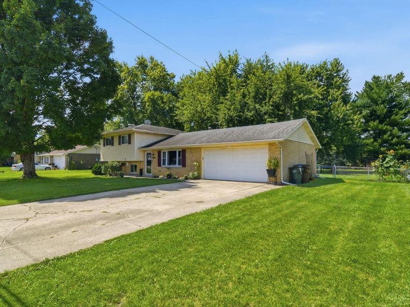 5771 Lake Circle Drive, Fairfield, OH 45014 Photo 2