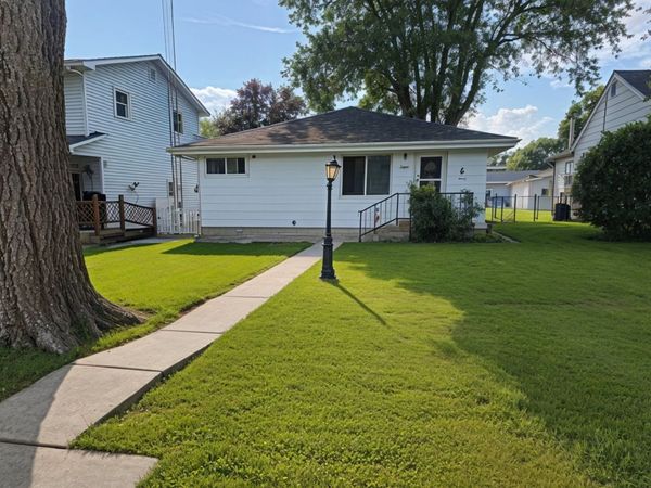 233 S Randolph Avenue , Bradley, IL 60915
