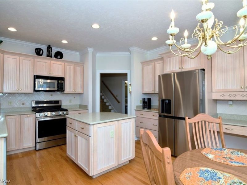 8205 Knolls Way, Chagrin Falls, OH 44023 Photo 10