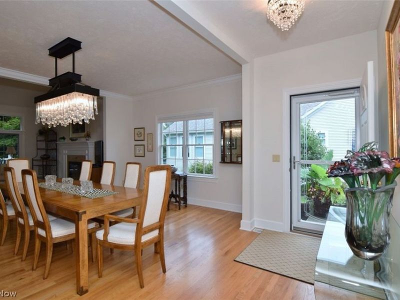 8205 Knolls Way, Chagrin Falls, OH 44023 Photo 2