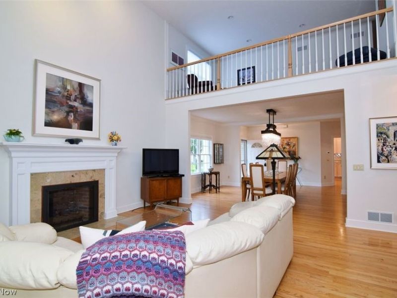8205 Knolls Way, Chagrin Falls, OH 44023 Photo 5