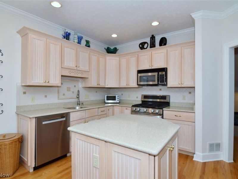 8205 Knolls Way, Chagrin Falls, OH 44023 Photo 8