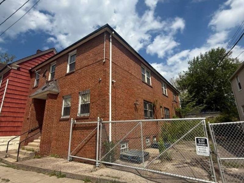 1261 E 71st Street E, Cleveland, OH 44103 Photo 1