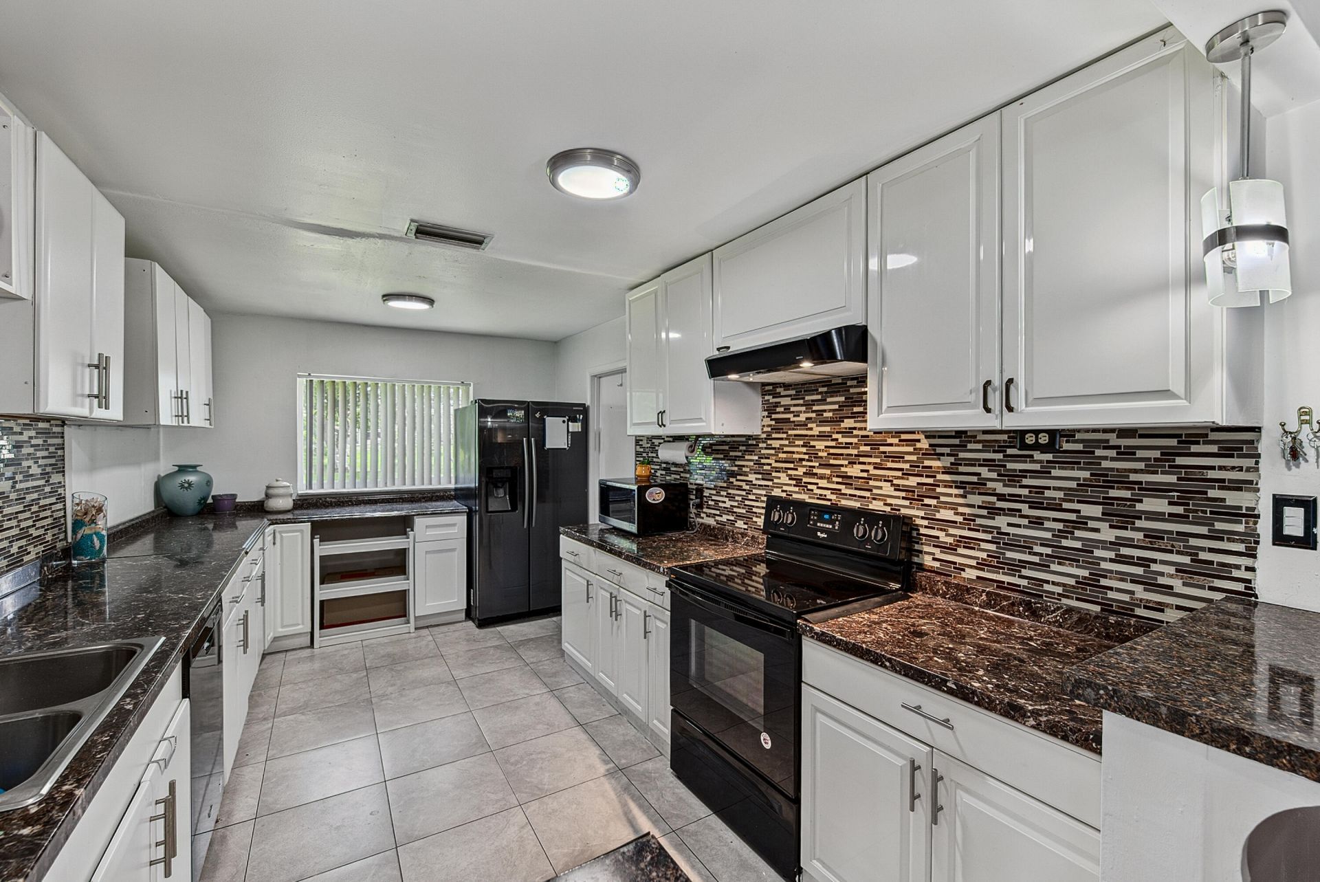 7190 NW 10th Court, Margate, FL 33063 Photo