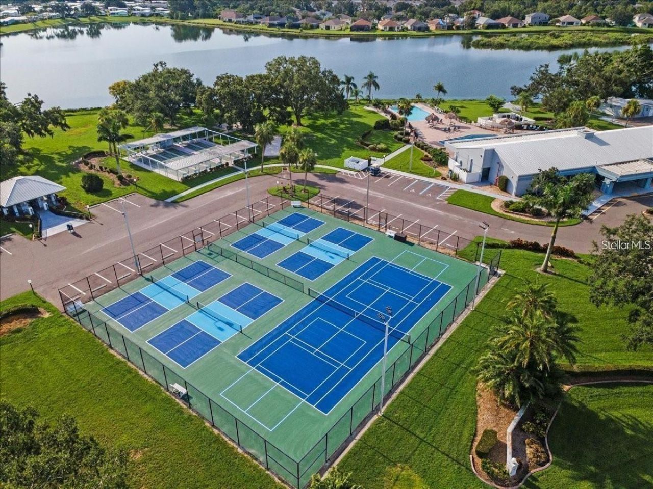 8530 Countess Avenue Circle , Palmetto, FL 34221 Photo