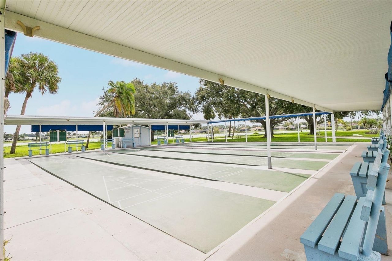 8530 Countess Avenue Circle , Palmetto, FL 34221 Photo