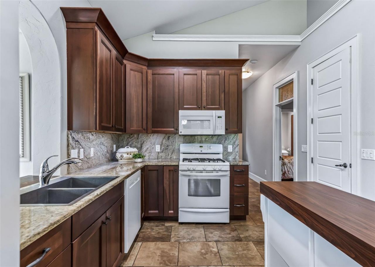 402 SW 127th Place, Ocala, FL 34473 Photo