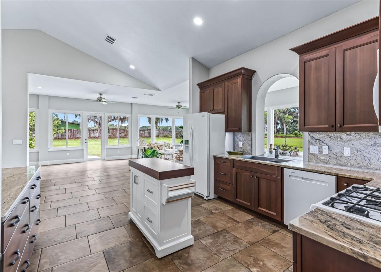402 SW 127th Place, Ocala, FL 34473 Photo