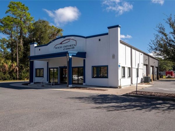 1725 N MAIN STREET , GAINESVILLE, FL 32609