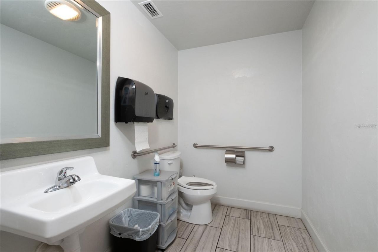 1725 N Main Street , Gainesville, FL 32609 Photo