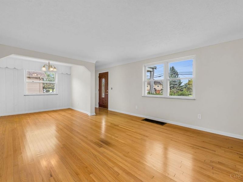 4410 Race Rd, Green Township, OH 45211 Photo 10