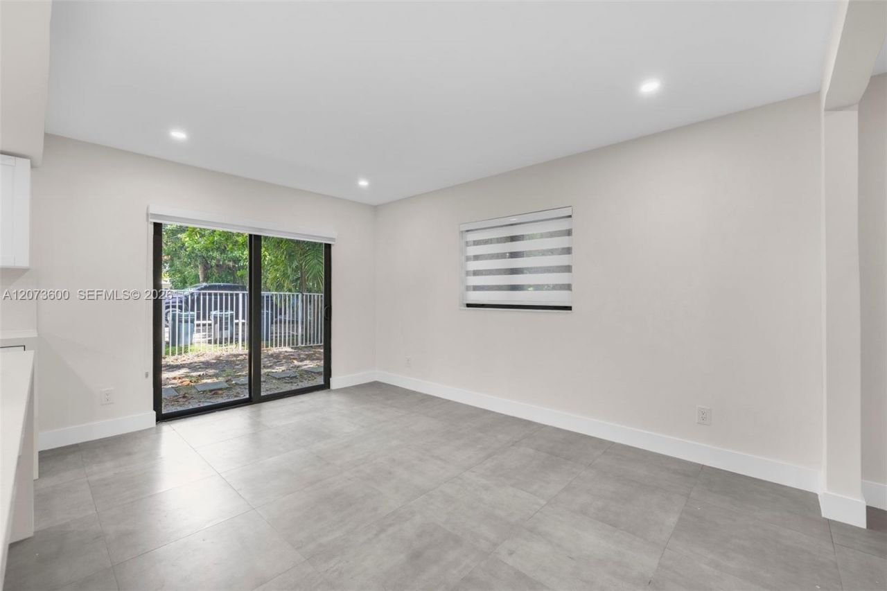 345 Sarto Ave , Unit 1, Coral Gables, FL 33134 Photo