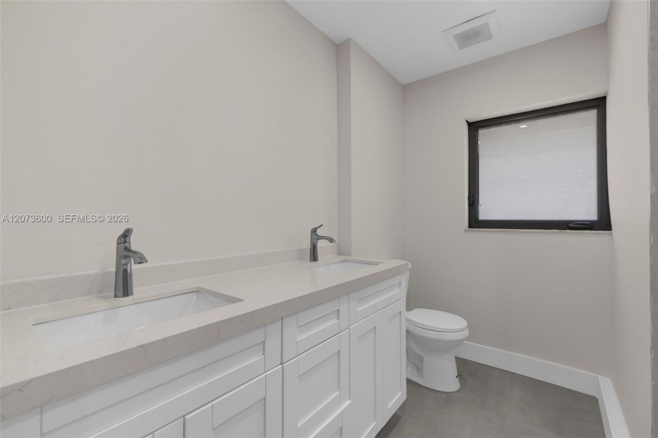 345 Sarto Ave , Unit 1, Coral Gables, FL 33134 Photo