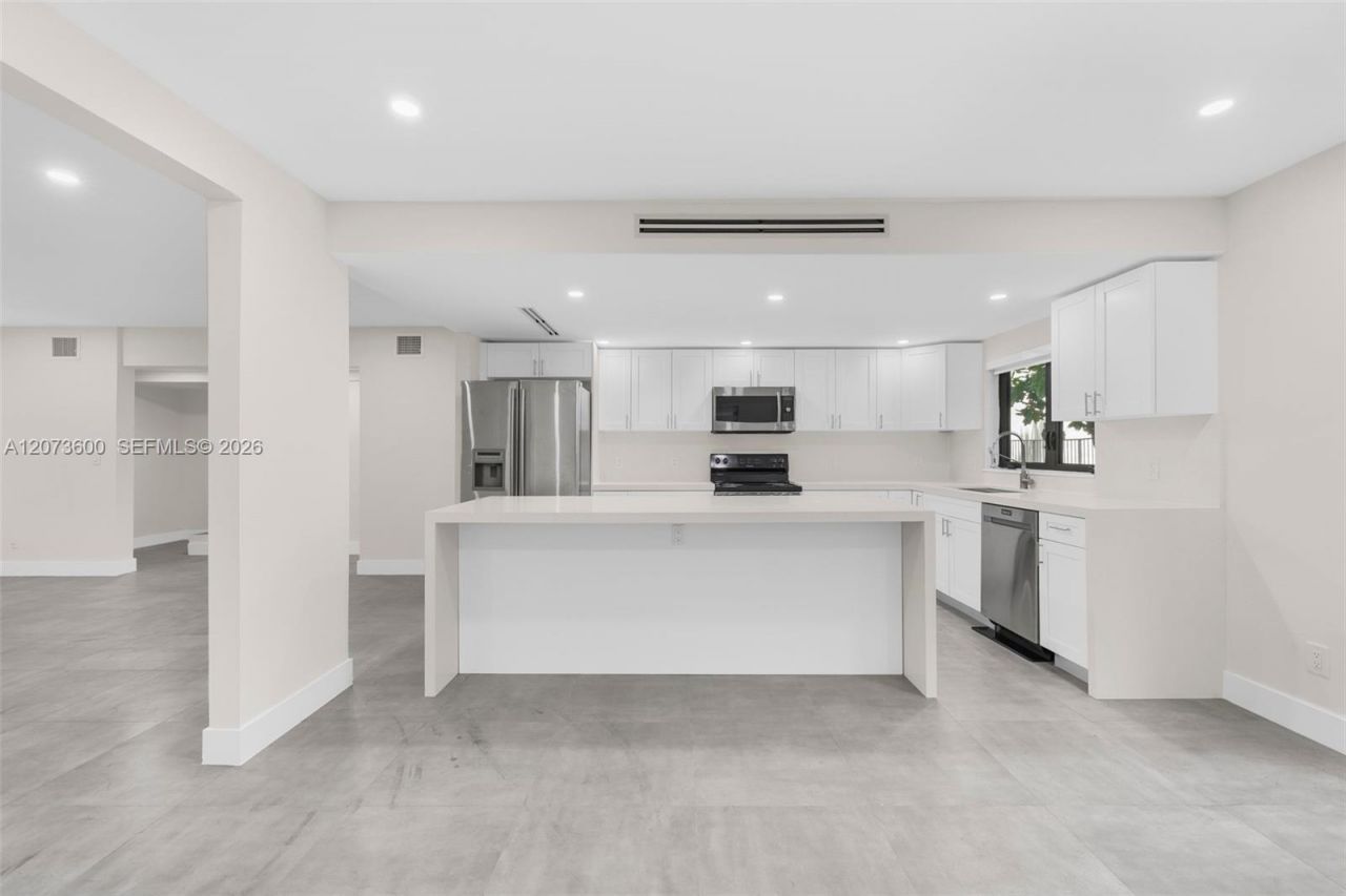 345 Sarto Ave , Unit 1, Coral Gables, FL 33134 Photo