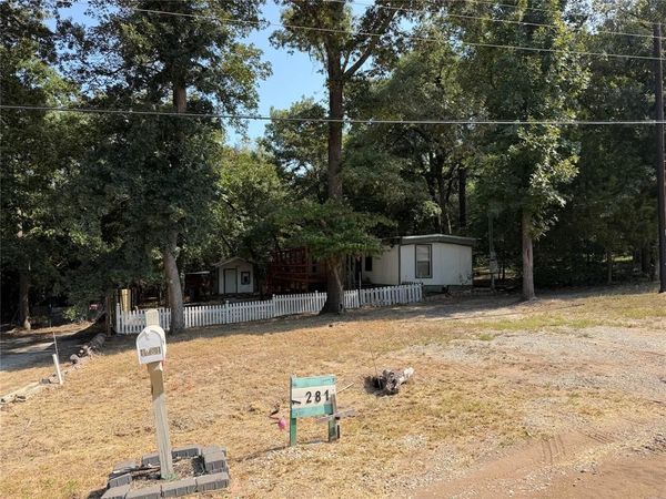 1281 Hickory Hills Drive, Murchison, TX 75778