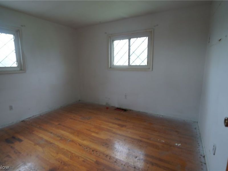 19 Hillcrest Drive, Martins Ferry, OH 43935 Photo 11