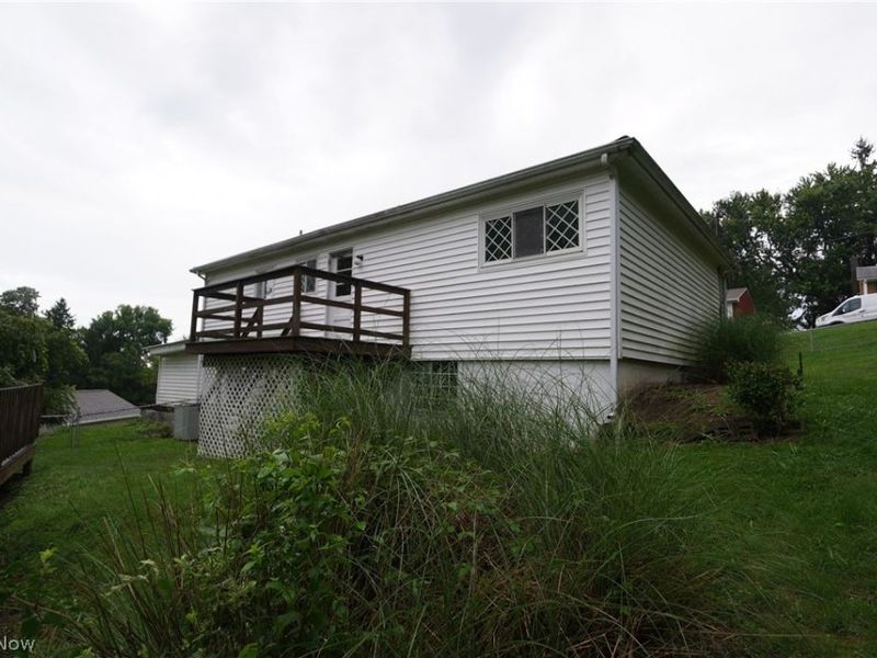 19 Hillcrest Drive, Martins Ferry, OH 43935 Photo 2