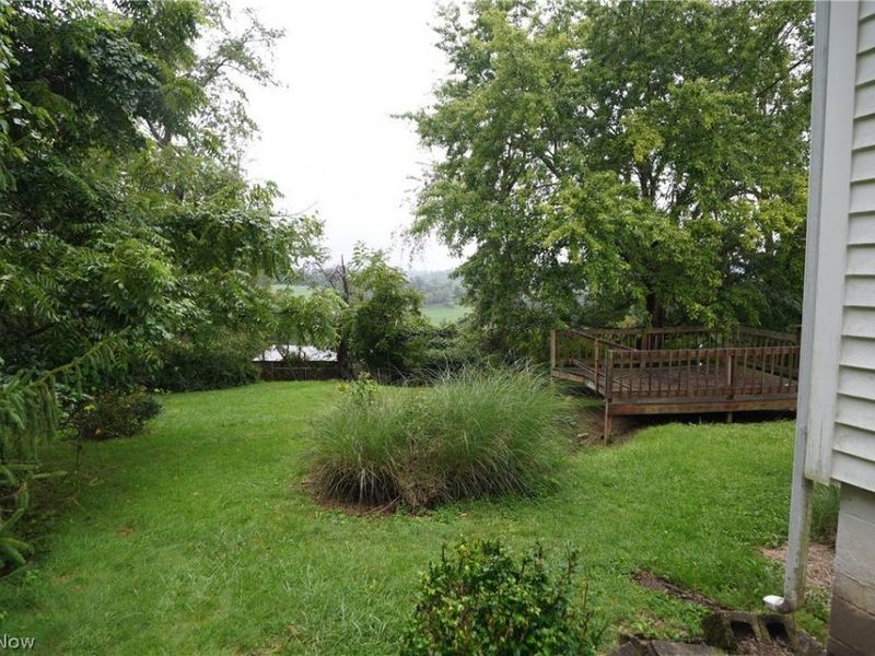 19 Hillcrest Drive, Martins Ferry, OH 43935 Photo 5
