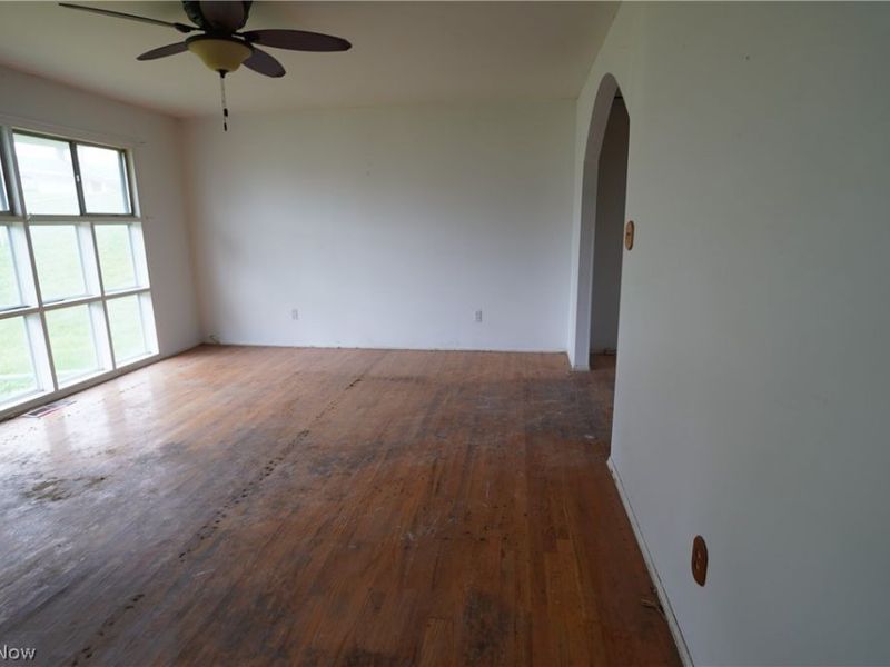 19 Hillcrest Drive, Martins Ferry, OH 43935 Photo 6