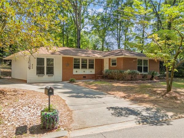 402 Woodland Road , Monroe, GA 30655