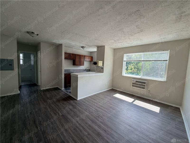 946 Burton Avenue, Unit 11, Cincinnati, OH 45229 Photo 4