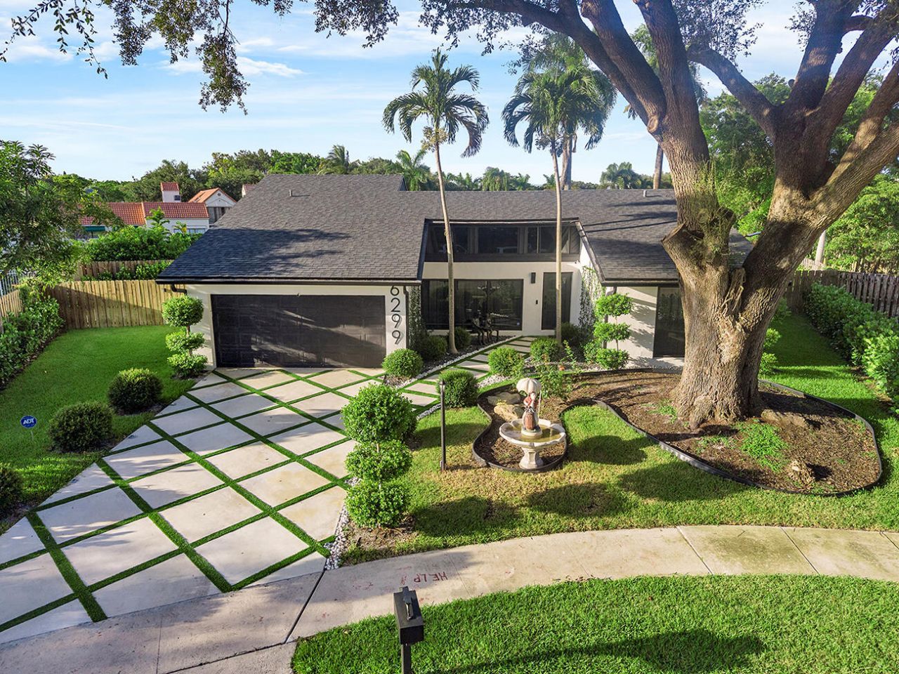 6299 Hollandaire Drive E, Boca Raton, FL 33433 Photo