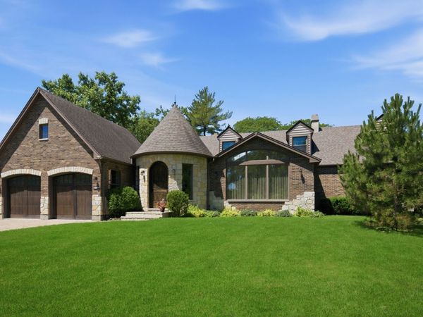 10S230 Grant Street , Burr Ridge, IL 60527