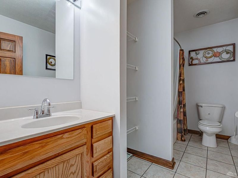 817 Old Norse Drive, Lakengren, OH 45320 Photo 32