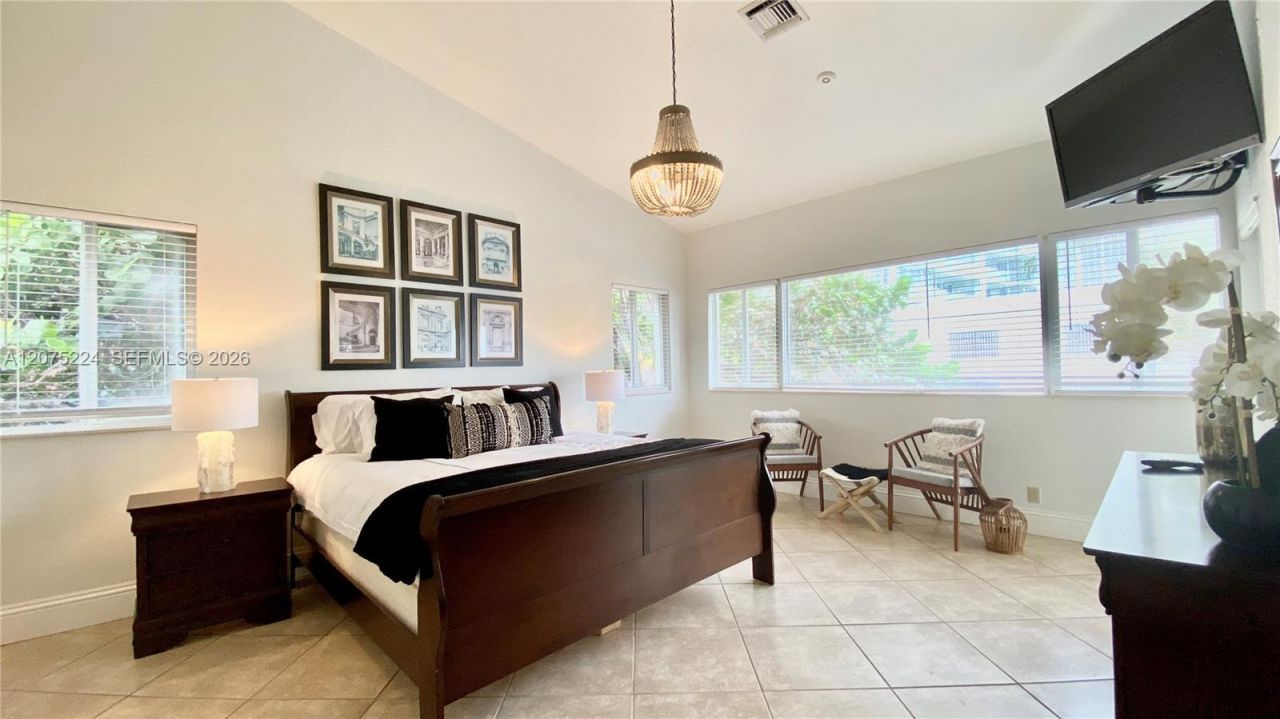 302 Balboa St , Hollywood, FL 33019 Photo