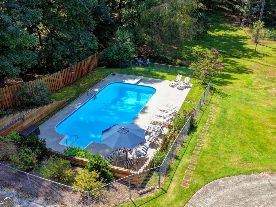 Property Image 100