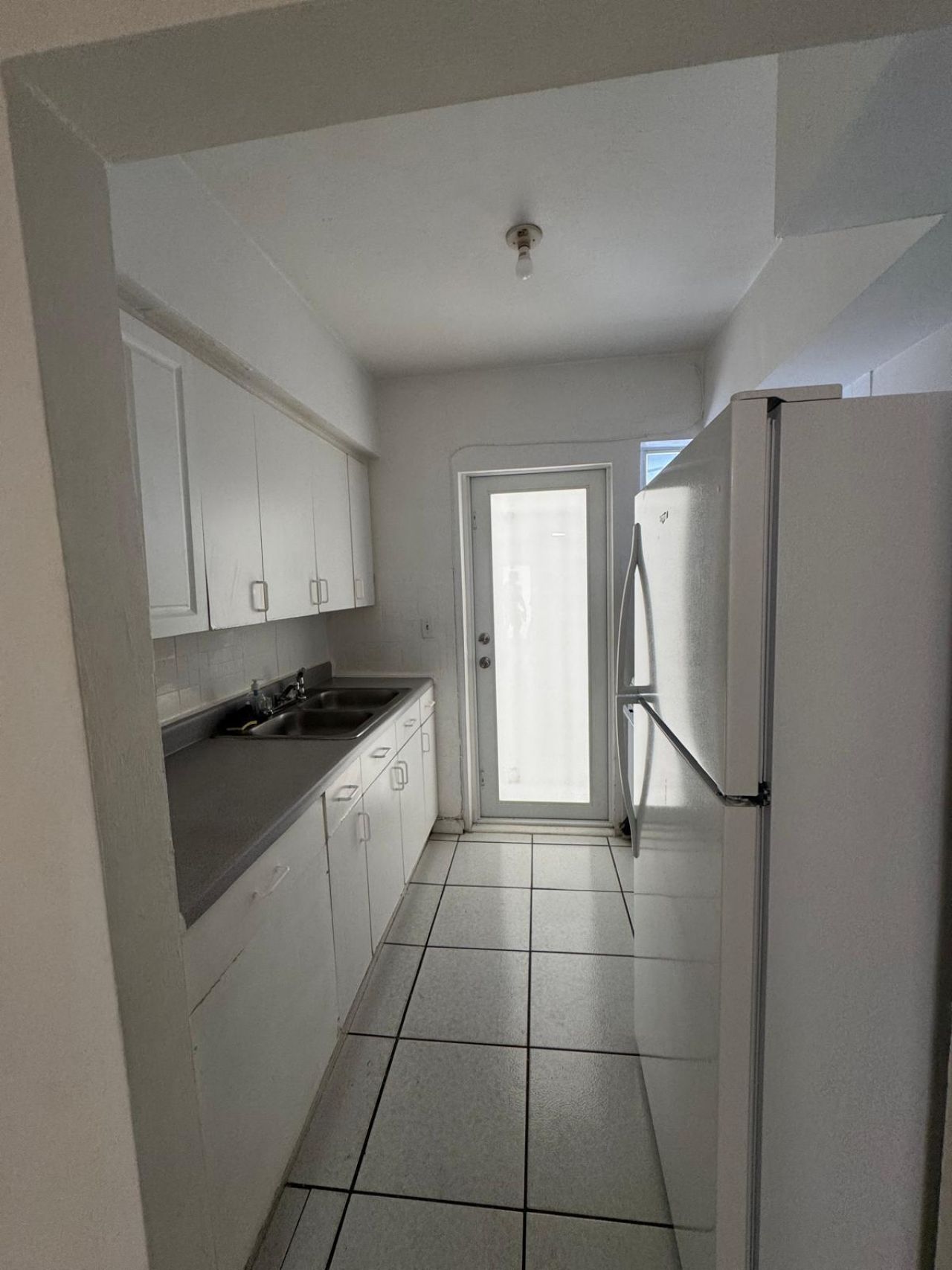 7424 Byron Avenue, Unit 4B, Miami Beach, FL 33141 Photo